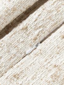 Housse de coussin 50x50 en tissu bouclé Talea, Tissu bouclé (92 % coton, 8 % polyester)

Le bouclé est une matière qui se caractérise par sa texture aux courbes irrégulières. La surface caractéristique est créée par des boucles tissées de fils différents qui confèrent au tissu une structure unique. La structure bouclée a un effet à la fois isolant et moelleux, ce qui rend le tissu particulièrement douillet, Beige clair, blanc cassé, larg. 50 x long. 50 cm