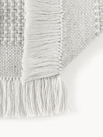 Flachgewebter Teppich Ryder mit Fransen, 100 % Polyester, GRS-zertifiziert, Hellgrau, Weiß, B 120 x L 180 cm (Größe S)