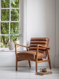 Sillón de cuero Datsun, Tapizado: cuero granulado, Estructura: madera de fresno, Marrón, An 70 x F 74 cm