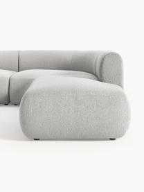 Sofá rinconera modular en tejido bouclé Sofia (4 plazas), Tapizado: tejido bouclé (100% polié, Estructura: madera de abeto, tablero , Patas: plástico Este producto es, Bouclé gris claro, An 319 x F 298 cm, chaise longue derecha