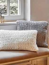 Housse de coussin grosse maille Chunky Adyna, Gris clair