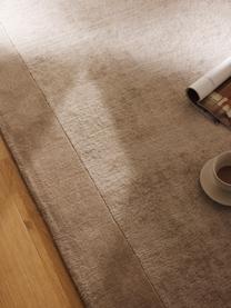 Laagpolig vloerkleed Kari, 100% polyester, GRS-gecertificeerd, Beige, B 80 x L 150 cm (maat XS)