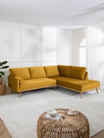 Samt-Ecksofa Saint (3-Sitzer) in Senfgelb mit Eichenholz-Füßen, Bezug: Samt (Polyester) Der hoch, Gestell: Massives Eichenholz, Span, Samt Senfgelb, B 243 x T 220 cm