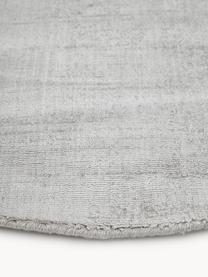 Tappeto rotondo in viscosa fatto a mano Jane, Retro: 100% cotone Il materiale , Grigio chiaro, Ø 250 cm (taglia XL)