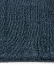 Tapis de couloir en viscose tissé main Jane, Bleu foncé, larg. 80 x long. 250 cm