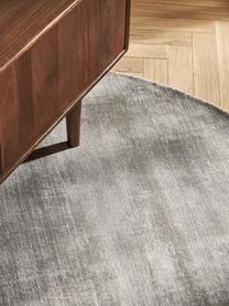 Ručne tkaný koberec z viskózy Jane, Sivá, Ø 115 cm (veľkosť S)