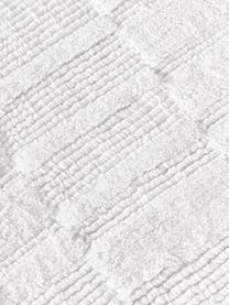 Koberec s kockovým dizajnom Kelsie, 100% polyester s certifikátom GRS, Biela, Š 80 x D 150 cm (veľkosť XS)