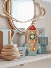 Handgefertigte LED-Kinderzimmerlampe Space Rocket Mini mit Timerfunktion und Fernbedienung, dimmbar, Kiefernholz, lackiert

Dieses Produkt wird aus nachhaltig gewonnenem, FSC®-zertifiziertem Holz gefertigt., Hellblau, Weinrot, Kiefernholz, B 13 x H 22 cm