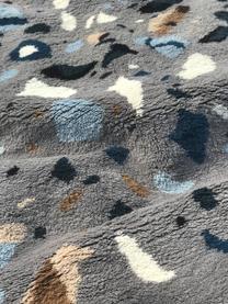 Alfombra artesanal de lana Archipelago, 100% lana

Las alfombras de lana se pueden aflojar durante las primeras semanas de uso, la pelusa se reduce con el uso diario., Gris, tonos azules, An 140 x L 200 cm (Tamaño S)