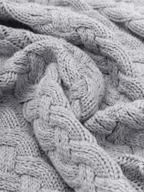 Strickdecke Caleb mit Zopfmuster in Hellgrau, 100% Baumwolle, Hellgrau, B 130 x L 170 cm