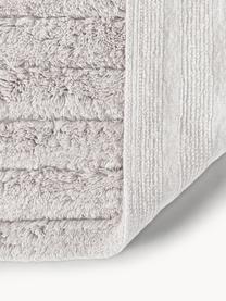 Načechraný koupelnový kobereček Bailey, 100 % bavlna

Materiál použitý v tomto produktu byl testován na škodlivé látky a certifikován podle STANDARD 100 od OEKO-TEX®, 21.HIN.45298, HOHENSTEIN HTTI., Světle šedá, Š 50 cm, D 70 cm