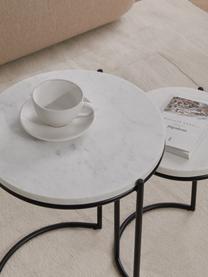 Set di 2 tavolini in marmo Ella, Ripiani: marmo, Struttura: metallo verniciato a polv, Bianco marmorizzato, nero, Set in varie misure