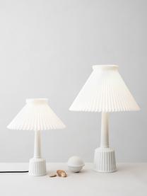 Große Porzellan-Tischlampe Esben, handgefertigt, Weiß, Ø 45 x H 65 cm
