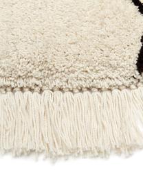 Huňatý koberec s vysokým vlasom a strapcami Naima, Krémovobiela, čierna, Š 300 x D 400 cm (veľkosť XL)
