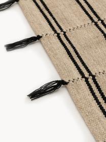 Ručne tkaný vlnený koberec Kambiz, 70 % vlna, 30 %  polyester

V prvých týždňoch používania môžu vlnené koberce uvoľňovať vlákna, tento jav zmizne po niekoľkých týždňoch používania, Béžová, čierna, Ø 120 x V 170 cm (veľkosť XL)
