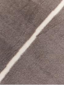 Zachte fleece plaid Love met opschrift en motief, 58% katoen, 32% polyacryl, 10% polyester, Taupe, beige, 150 x 200 cm