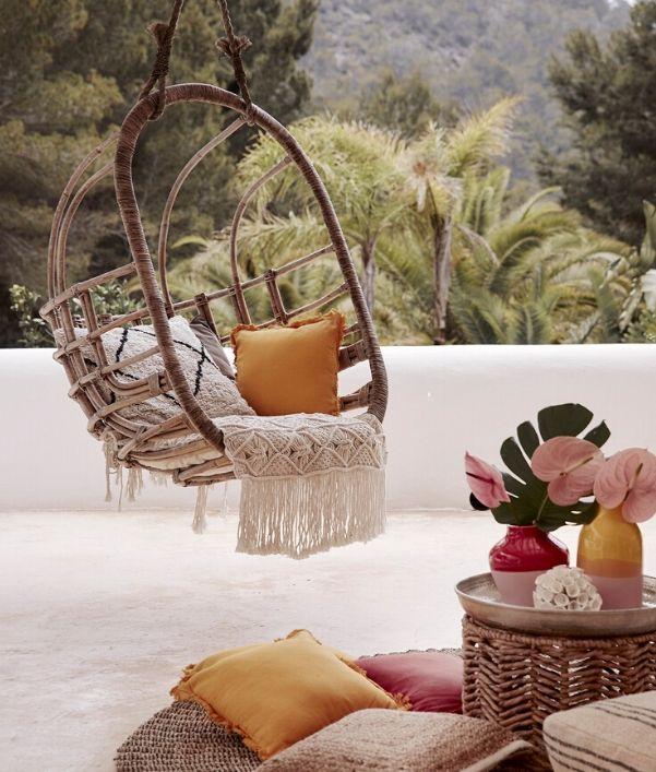 poltrone-sospese-da-esterni