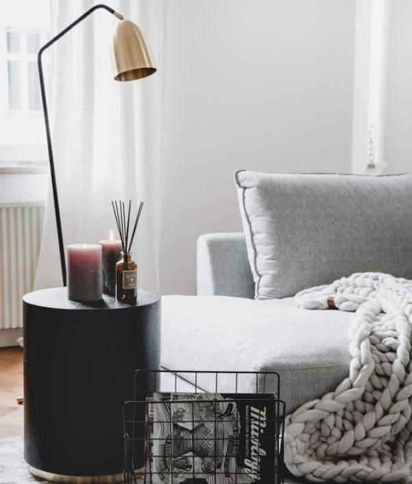 bout-de-canape-gris-design