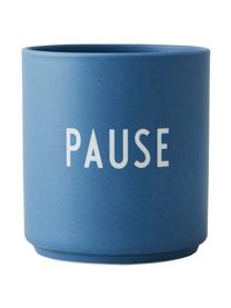 Mug design en porcelaine bleu Favourite PAUSE, Porcelaine Fine Bone China
Fine Bone China est une porcelaine tendre, qui se distingue particulièrement par sa brillance et sa translucidité, Bleu, Ø 8 cm x haut. 9 cm, 250 ml