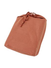 Gewassen linnen dekbedovertrek Nature in terracotta, Halflinnen
(52% linnen, 48% katoen)

Draaddichtheid 108 TC, standaard kwaliteit

Halflinnen voelt van nature ruw aan en heeft een natuurlijke gekreukte look, die nog wordt versterkt door het stonewash-effect. Het absorbeert tot 35% vochtigheid, droogt zeer snel en heeft een aangenaam verkoelend effect op zomernachten. De hoge scheursterkte maakt halflinnen slijtvast., Terracotta, 140 x 200 cm + 1 kussenhoes 60 x 70 cm