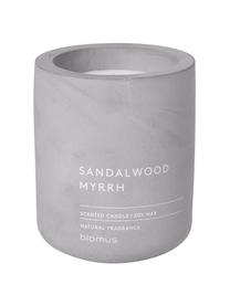 Candela profumata Fraga (legno di sandalo & mirra), Contenitore: cemento, Legno di sandalo & mirra, Ø 7 x Alt. 8 cm