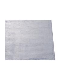 Alfombra artesanal Lunar, Parte superior: 100% viscosa, Reverso: 100% algodón, Plateado, gris, L 226 x An 69 cm