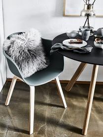Kunststoffen armstoel Claire met houten poten, Zitvlak: kunststof, Poten: beukenhout, Grijsgroen, beukenhout, B 60 x H 54 cm
