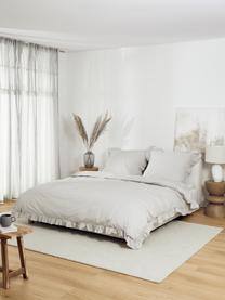 Bavlnená posteľná bielizeň s vypraným efektom a volánmi Florence, Svetlosivá, 200 x 200 cm + 2 vankúše 80 x 80 cm