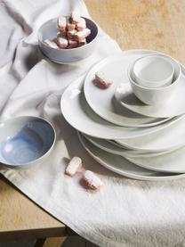 Ovale Speiseteller Porcelino mit unebener Oberfläche, 4 Stück, Porzellan, gewollt ungleichmäßig, Weiß, L 28 x B 24 cm