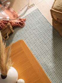 Ręcznie tkany dywan z wełny z frędzlami Kim, 80% wełna, 20% bawełna
Włókna dywanów wełnianych mogą nieznacznie rozluźniać się w pierwszych tygodniach użytkowania, co ustępuje po pewnym czasie, Zielony, kremowy, S 120 x D 170 cm (Rozmiar S)