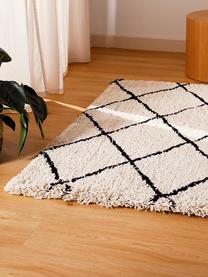 Nadýchaný ručně tkaný koberec s vysokým vlasem Naima, Béžová, černá, Š 300 cm, D 400 cm (velikost XL)