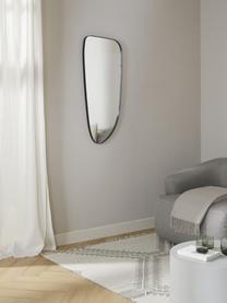 Wandspiegel Oiva in geschwungener Form, Rückseite: Mitteldichte Holzfaserpla, Spiegelfläche: Spiegelglas, Schwarz, B 40 x H 95 cm