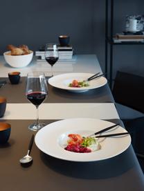 Großer Pastateller à table aus Fine Bone China, 6 Stück, Fine Bone China (Porzellan)
Fine Bone China ist ein Weichporzellan, das sich besonders durch seinen strahlenden, durchscheinenden Glanz auszeichnet., Weiß, Ø 29 cm, H 5 cm
