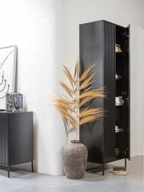 Schrank Avourio mit geriffelter Front aus Kiefernholz, Korpus: Kiefernholz, FSC-zertifiz, Füße: Metall, beschichtet, Schwarz, B 60 x H 210 cm
