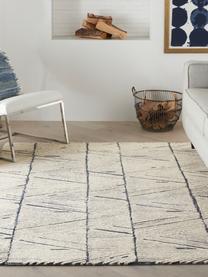 Tapis en laine tissé à la main Colorado, 100 % laine

Les tapis en laine peuvent perdre des fibres lors des premières semaines et des peluches peuvent se former, ce phénomène est naturel et diminue à mesure de votre usage et du temps, Blanc crème, bleu foncé, larg. 120 x long. 180 cm (taille S)