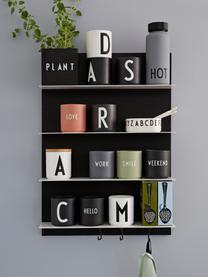 Design Becher Favourite WEEKEND mit Schriftzug, Fine Bone China (Porzellan)
Fine Bone China ist ein Weichporzellan, das sich besonders durch seinen strahlenden, durchscheinenden Glanz auszeichnet., Schwarz (Weekend), Ø 8 x H 9 cm, 250 ml