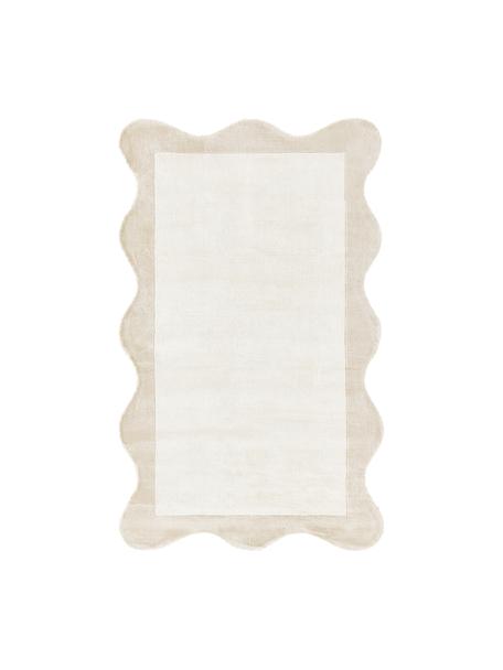 Handgewebter Viskoseteppich Wavy mit welligem Rand, Flor: 100 % Viskose, Beige, B 110 x L 180 cm (Grösse S)