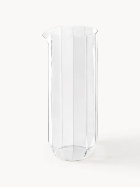 Carafe à eau soufflée bouche Angoli, 1,1 L, Verre borosilicate, soufflé bouche

Découvrez la polyvalence du verre borosilicaté pour votre maison ! Ce matériau de haute qualité, fiable et robuste, se distingue par une résistance exceptionnelle à la chaleur, ce qui le rend idéal pour votre thé ou café chaud. Par rapport au verre traditionnel, le verre borosilicaté est plus résistant aux fissures et aux bris, en faisant un compagnon sûr pour votre intérieur, Transparent, 1,1 L