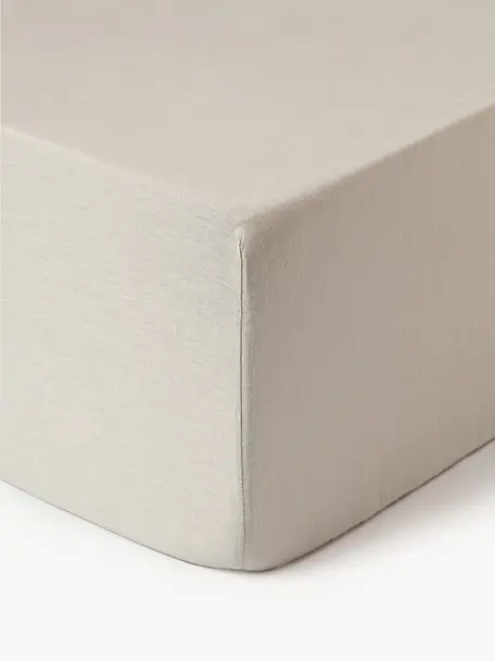 Lenzuolo con angoli boxspring in lino lavato Airy, 100% lino
Densità dei fili 110 TC, qualità Standard

Il lino è una fibra naturale caratterizzata da traspirabilità, resistenza e morbidezza. Il lino è un materiale rinfrescante che assorbe e rilascia rapidamente l'umidità, il che lo rende ideale per le temperature calde.

Il materiale utilizzato in questo prodotto è testato per le sostanze nocive e certificato secondo lo STANDARD 100 by OEKO-TEX®, 15.HIN.65948, HOHENSTEIN HTTI., Beige chiaro, Larg. 90 x Lung. 200 cm, Alt. 35 cm