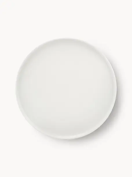 Beenderporselein ontbijtbord Oco, 6 stuks, Beenderporselein (Fine Bone China)
Fine Bone China is een zacht porselein, dat zich vooral onderscheidt door zijn briljante, doorschijnende glans., Gebroken wit, Ø 21 cm