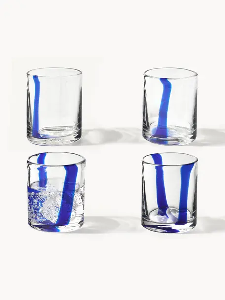 Set di 4 bicchieri in vetro soffiato Taha, Vetro sodico-calcico, soffiato a bocca

Grazie alla sua superficie liscia e non porosa, il vetro sodico-calcico è facile da pulire. Come altri tipi di vetro, è completamente riciclabile e contribuisce quindi a ridurre l'impatto ambientale. Tuttavia, va notato che è sensibile alle fluttuazioni di temperatura, quindi occorre prestare attenzione quando, ad esempio, si versano nel bicchiere liquidi molto caldi., Trasparente con decoro blu elettrico, Ø 8 x Alt. 10 cm, 350 ml