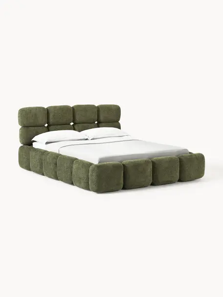 Cama tapizada de boreguillo bouclé Tayla, con espacio de almacenamiento, Tapizado: borreguillo bouclé (100% , Tapizado: espuma, certificado Certi, Estructura: madera maciza de abeto, t, Patas: madera de abedul Este pro, Borreguillo bouclé verde oscuro, An 140 x L 200 cm