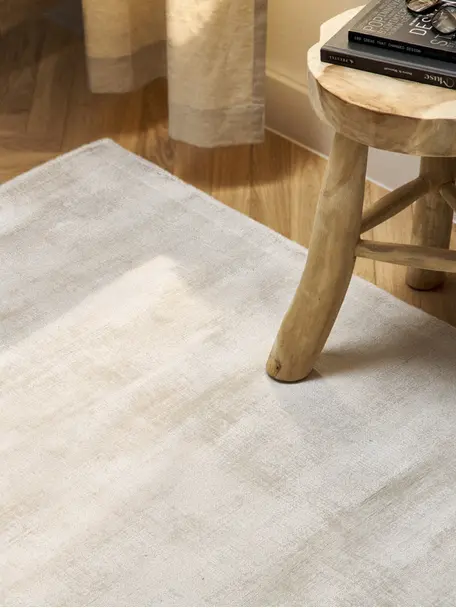 Alfombra artesanal de viscosa Jane, 100% viscosa, Blanco Off White, An 400 x L 500 cm (Tamaño XXL)