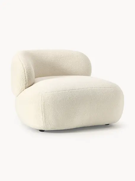 Nierenförmiger Loungesessel Alba aus Teddyfell, Bezug: Teddy (100 % Polyester) D, Gestell: Massives Fichtenholz, FSC, Teddy Off White, B 102 x T 89 cm, Rückenlehne links