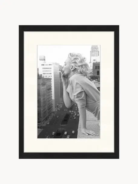 Gerahmter Digitaldruck Marilyn At The Ambassador Hotel New York, Bild: Digitaldruck auf Papier, , Rahmen: Holz, lackiert, Front: Plexiglas, Schwarz, Weiß, B 33 x H 43 cm