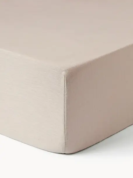 Drap-housse en lin délavé Airy, 100 % pur lin
Densité 110 fils par pouce carré, qualité standard

Le lin est une fibre naturelle qui se caractérise par sa respirabilité, sa résistance et sa douceur. Le lin est un matériau rafraîchissant et absorbant qui absorbe et évacue rapidement l'humidité, ce qui le rend idéal pour les températures chaudes.

Le matériau est certifié STANDARD 100 OEKO-TEX®, 15.HIN.65948, HOHENSTEIN HTTI, Taupe, larg. 90 x long. 200 cm, haut. 25 cm