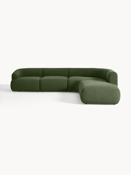 Sofá rinconera modular en tejido bouclé Sofia (4 plazas), Tapizado: tejido bouclé (100% polié, Estructura: madera de abeto, tablero , Patas: plástico Este producto es, Bouclé verde oscuro, An 319 x F 298 cm, chaise longue derecha