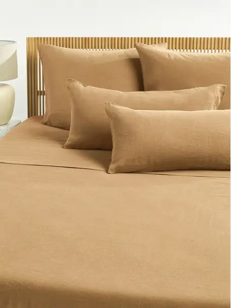 Sábana encimera de lino lavado Airy, 100% lino con certificado European Flax
Densidad de hilo 165 TC

El lino es una fibra natural que se caracteriza por su transpirabilidad, durabilidad y suavidad. El lino es un material refrescante, absorbe la humedad intercambiándola con el ambiente, que lo hace ideal para las temperaturas altas.

El material utilizado en este producto ha sido probado contra sustancias nocivas y está certificado según STANDARD 100 por OEKO-TEX®, 137, CITEVE., Marrón claro, Cama 150/160 cm (240 x 280 cm)