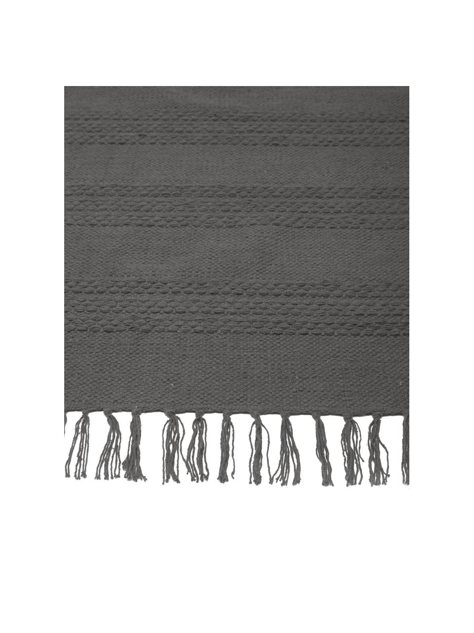 Katoenen vloerkleed Tanya met ton-sur-ton weefpatroon en franjes, 100% katoen, Donkergrijs, 200 x 300 cm