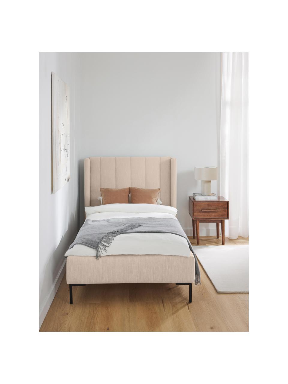 Cama Dusk, Tapizado: tejido finamente estructu, Estructura: madera de pino maciza con, Patas: metal con pintura en polv, Tejido beige, An 90 x L 200 cm